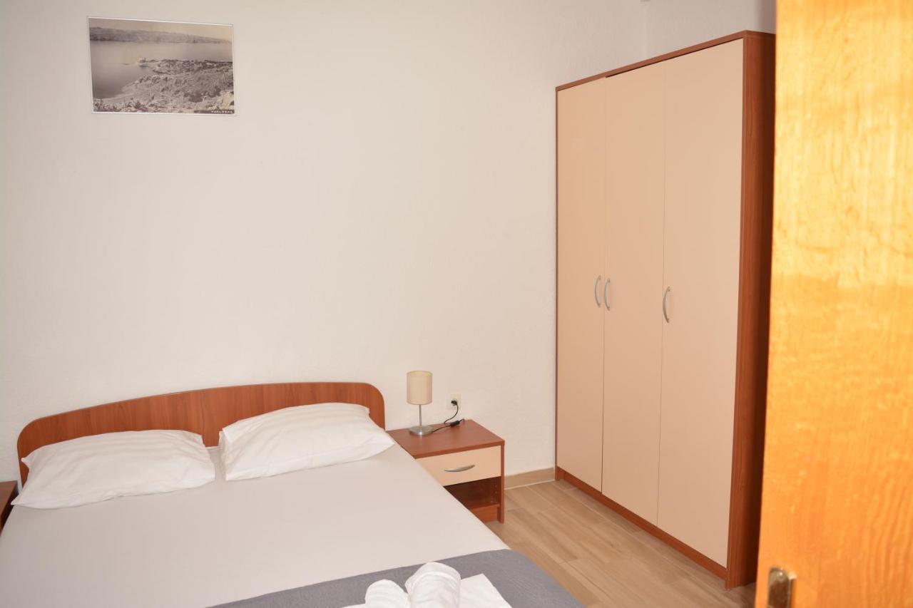 Apartments & Room Madi Senj  Ngoại thất bức ảnh